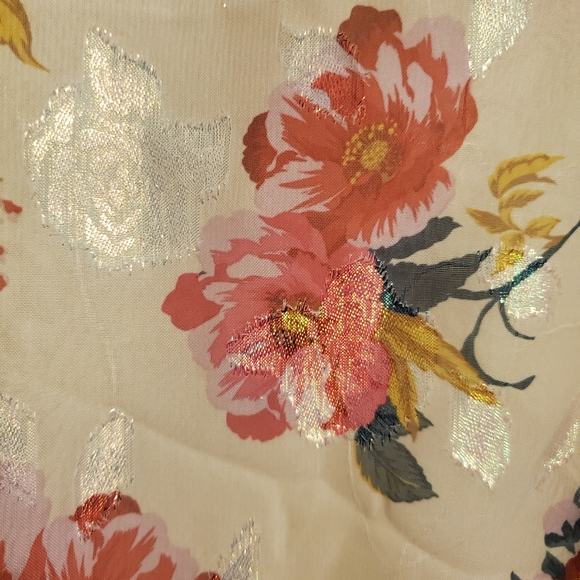 LOFT FLORAL BELL CUFF BLOUSE IN WHISPER WHITE - Picture 9 of 10